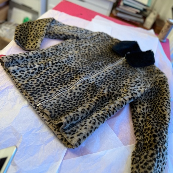 EUC leopard fleece M cozy soft easy zip-up - Picture 11 of 11